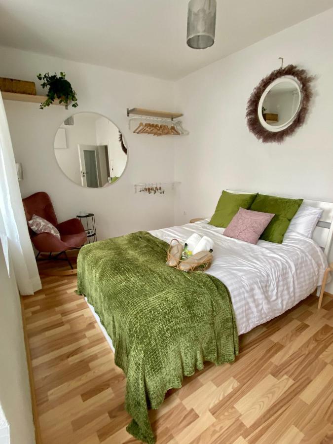 Stay In Aux, Feel At Home ! 2 Room Apartment Central Incl All You Need For 4 Person, 24H Check In, Pkw Parking Only 奥格斯堡 外观 照片